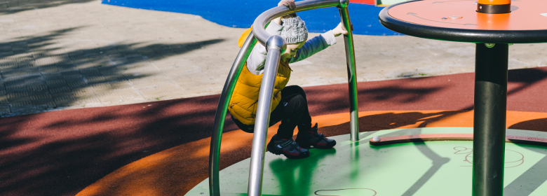 Manutenção de brinquedos em fibra de vidro